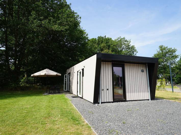 Bungalow voor 4 personen, met terras en zwembad in IJhorst