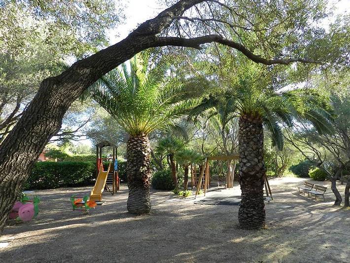 Camping Village Tavolara - Mobilhome 2 personnes in Lu Stangu, Loiri Porto San Paolo