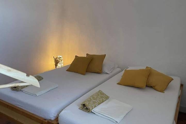 Location de vacances pour 10 personnes, avec terrasse et jardin à Roquecor - 3