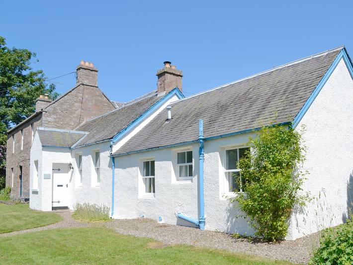 Cottage for 4 people, with garden, with pets in Perthshire