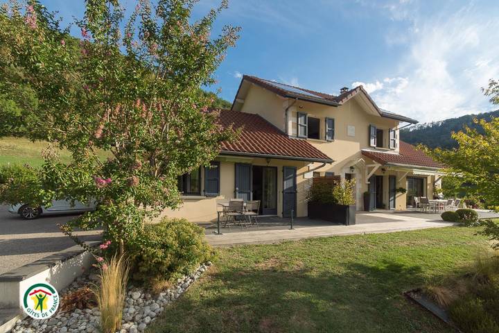 Les Bruyeres in Saint-Nicolas-de-Macherin, Isère
