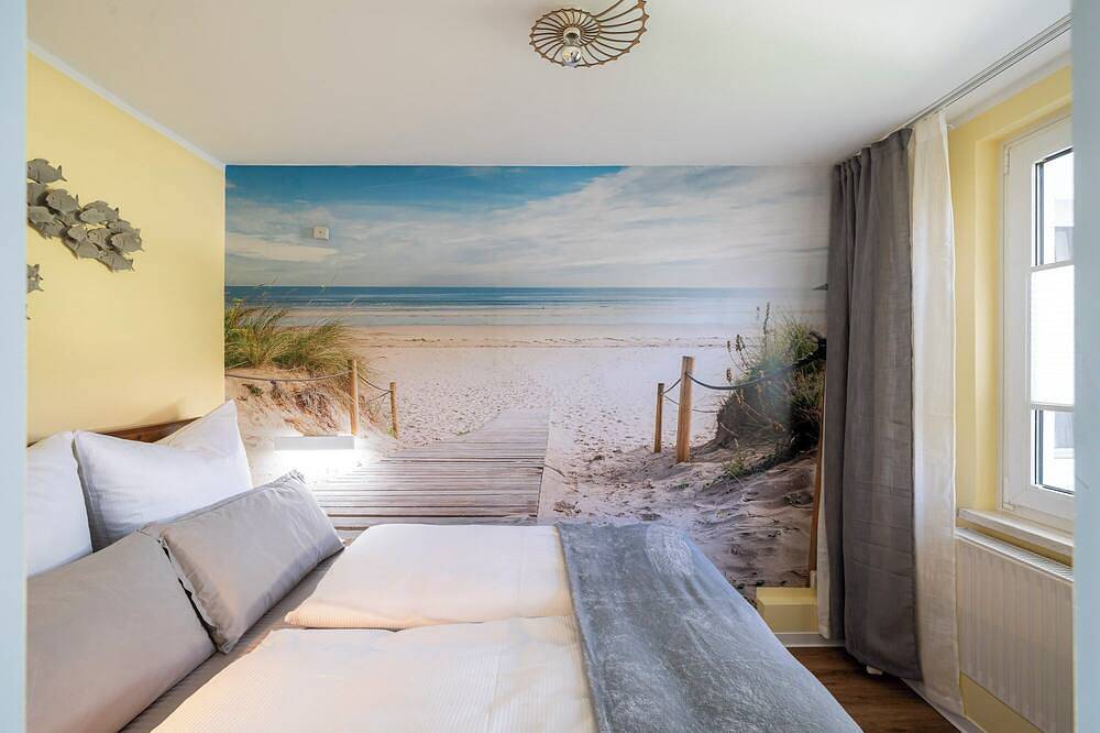 \"Strandvergnügen 2\", 100 m zum Traumstrand, ganzer Terrassen-Bungalow mit Parken in Müritzer Wiesen, Graal-Müritz