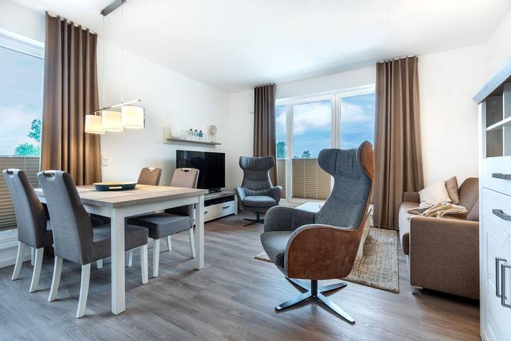 Vakantiewoning voor 6 personen, with Balkon and Terras as well as Sauna and Uitzicht in Boltenhagen