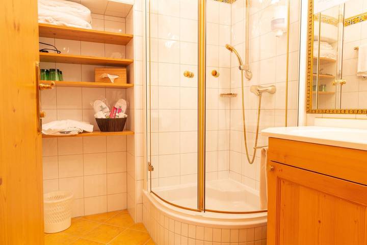 Einzelzimmer non refundable in Bezirk Salzburg-Umgebung