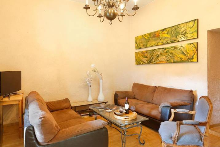 Location de vacances pour 3 personnes, avec jardin ainsi que jacuzzi et sauna dans Montfroc - 4