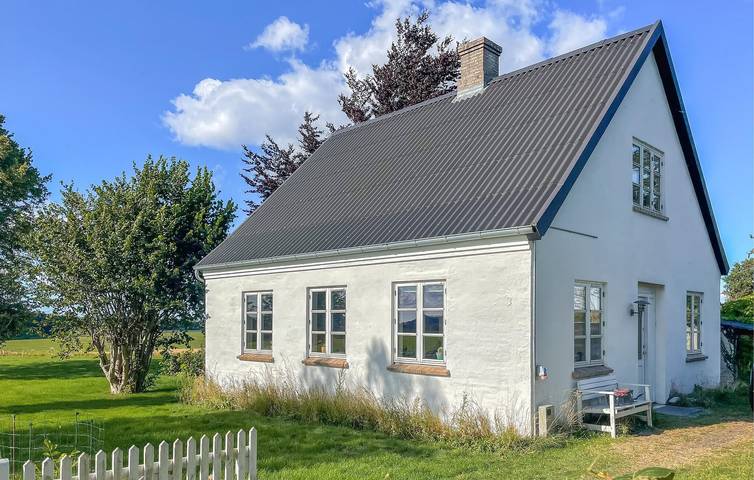 Ferieudlejning for 6 personer, med Terrasse i Møn