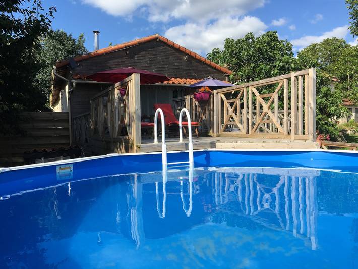 Gîte pour 4 personnes, avec Piscine à Le Busseau