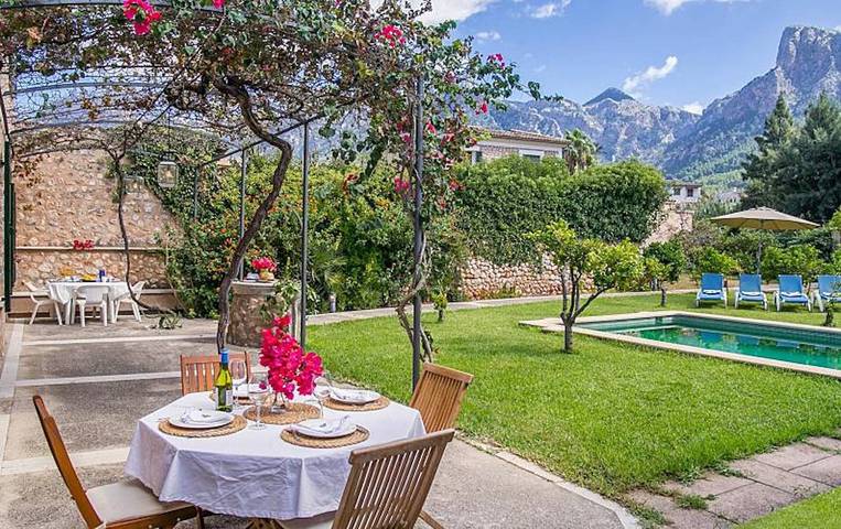 Chalé Casa Futbol com Vista para a Montanha, Piscina, Wi-Fi, A/C, Terraços & Jardim in L'Horta, Sóller