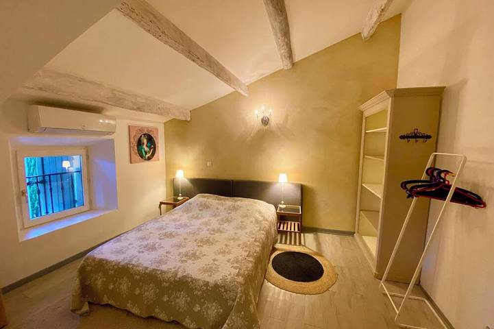 Location de vacances pour 8 personnes, avec Terrasse et Jardin à Richerenches - 4