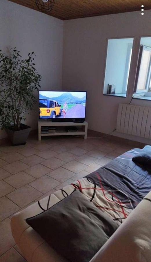 Gîte pour 5 personnes, avec Terrasse et Vue à Pont-de-Poitte - 3