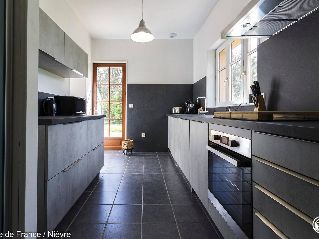 Casa forestal renovada, 2 habitaciones, cerca del Parque Morvan in Montambert, Nièvre