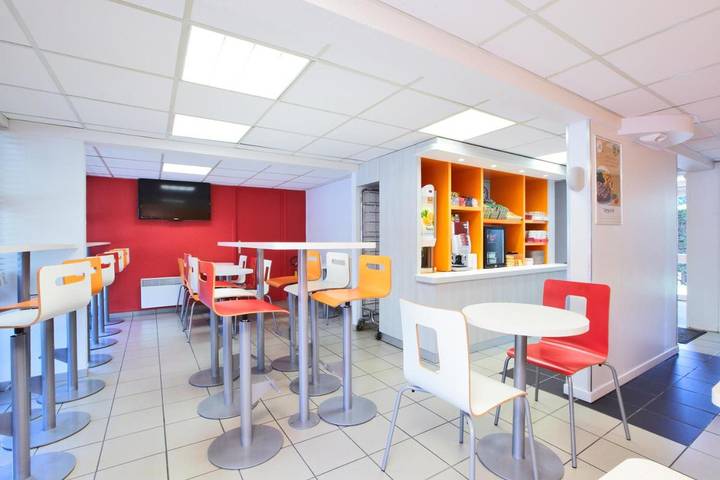 Hôtel pour 2 personnes, avec jardin et terrasse, animaux acceptés à Puilboreau - 4