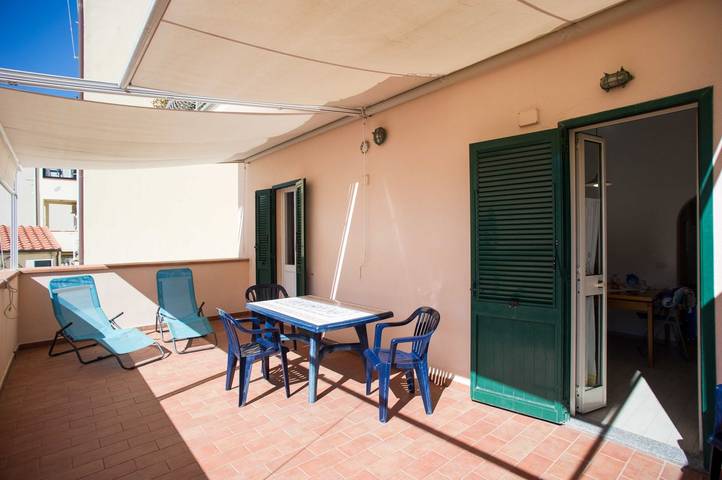 Ferienwohnung für 6 Personen, mit Terrasse in Marina di Campo - 2