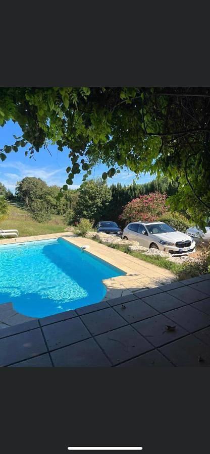 Gîte pour 2 personnes, avec jardin ainsi que vue et terrasse à Guéreins - 2