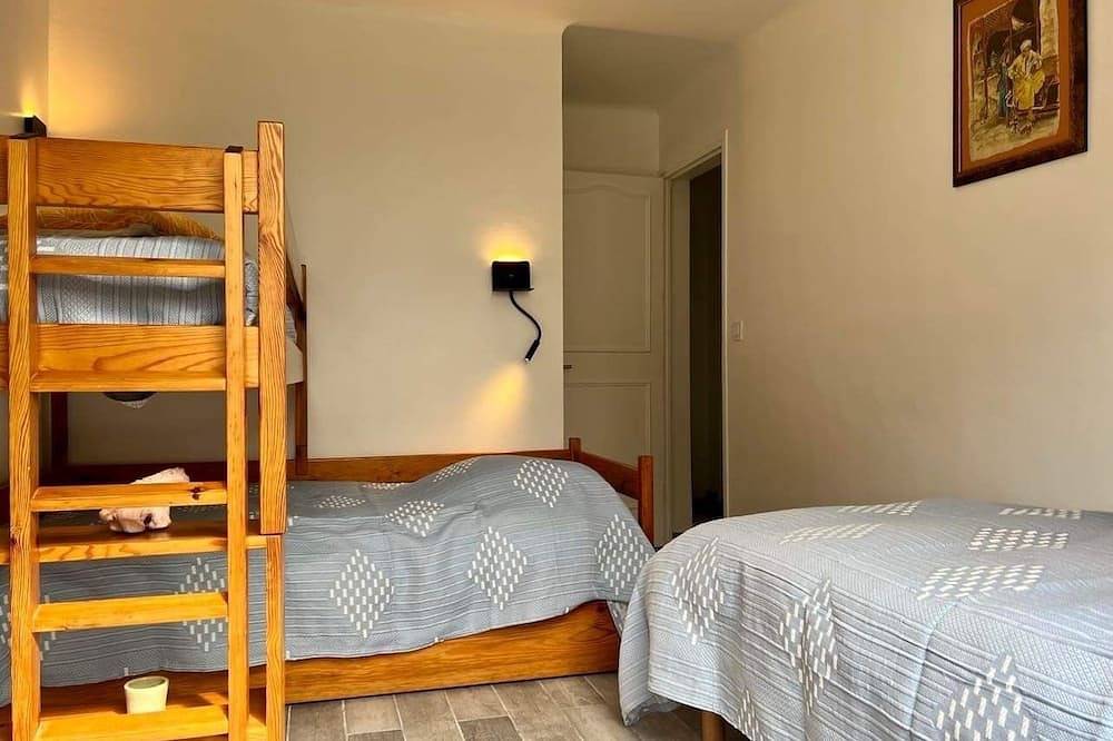 Villa provençale à 1 km des plages, proximité des commerces, animaux bienvenus in Six-Fours-les-Plages, Côte méditerranéenne (France)
