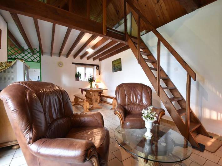 Location de vacances pour 2 personnes, avec Terrasse et Jardin dans Bures Les Monts - 2