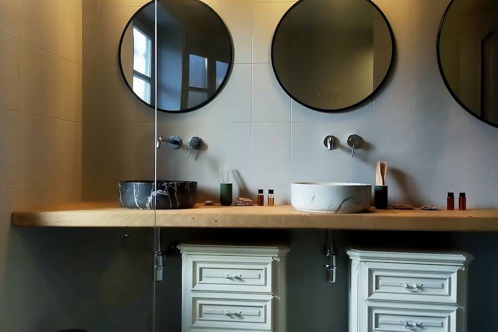 Suite in villa close to Alba (Suite Roero) in La Morra, Langhe