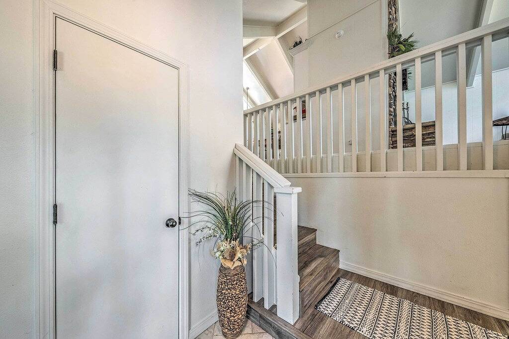 Unique & Modern Alto Home w/ Private Hot Tub! in Alto, Ski Apache