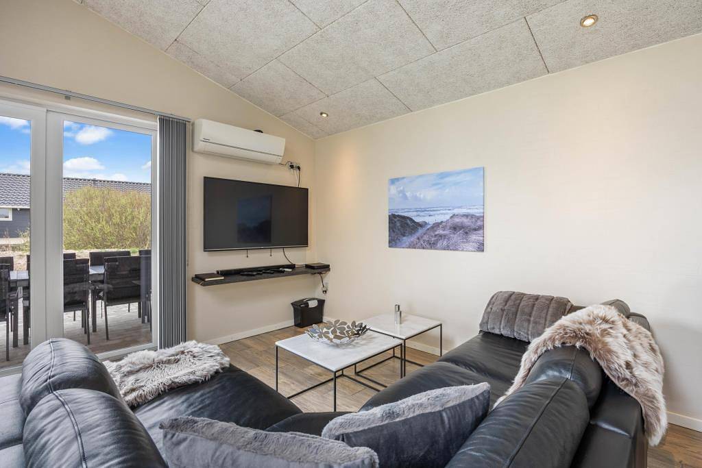 Modernisiertes Poolhaus mit Endreinigung inklusive in Hvide Sande, Holmsland Klit