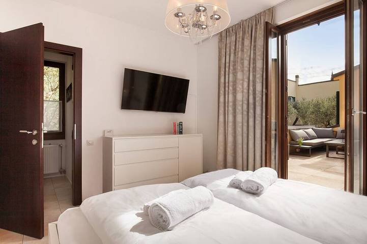 Ganze Wohnung, Garda Relax - Wohnung mit Schwimmbad in Corno (Garda), Garda