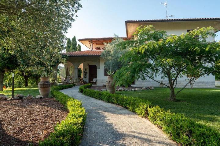 Casa vacanza per 2 persone, con Terrazza e Giardino a Fermignano