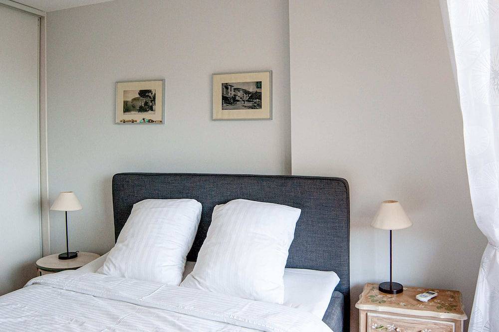 Hel leilighet, 07. Terrace with stunning view of the sea and Cap Ferrat, one bedroom apartment. in Villefranche-sur-Mer, Middelhavskysten (Frankrike)
