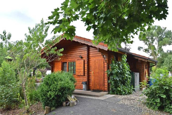 Ferienhaus für 2 Personen, mit Garten und Terrasse sowie Pool in Hessen
