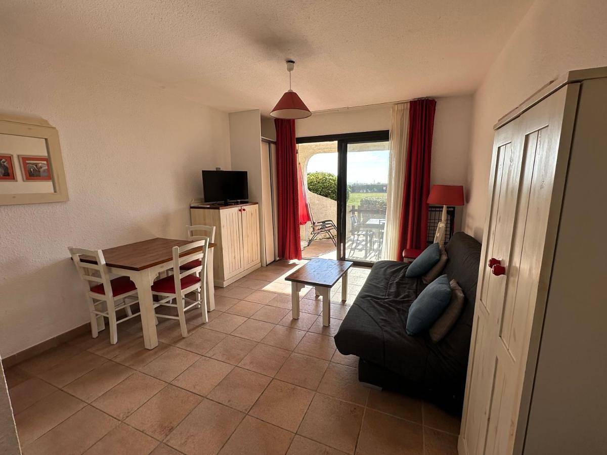 Appartement entier, Appartement - place de parking - terrasse vue mer in Saintes-Maries-de-la-Mer, Côte méditerranéenne (France)