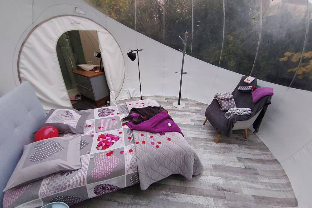 Maison bulle, jacuzzi, Au Calme Absolu in Lindry, Région d'Auxerre
