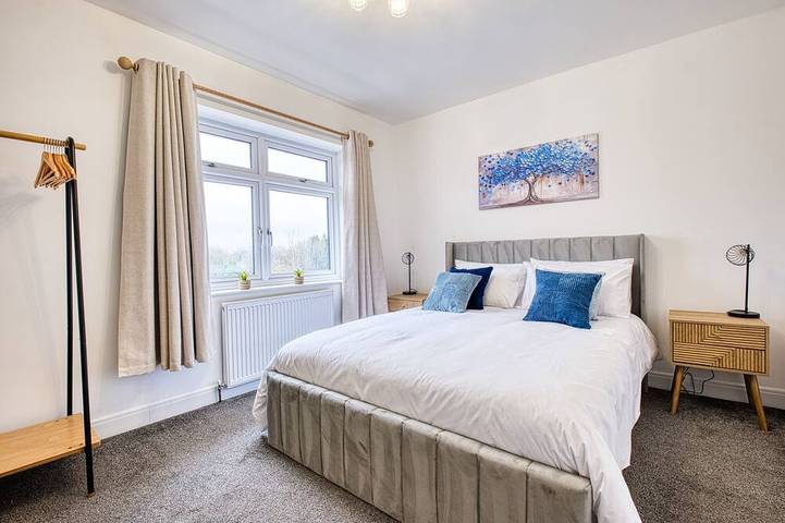 The Southfield Stay - Beautiful, Spacious, Modern Home in Westhoughton, Bolton