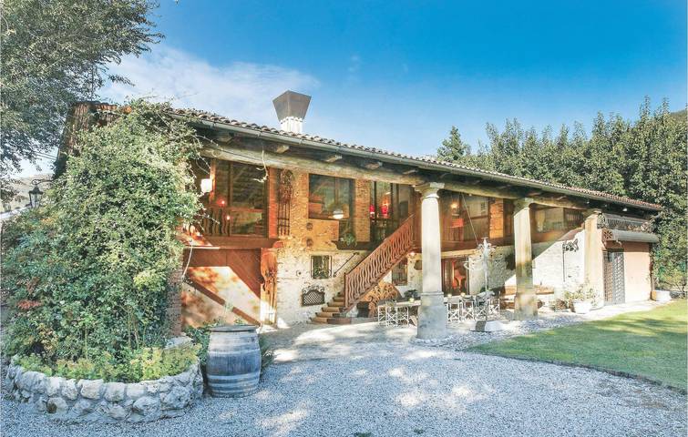 Casa vacanza per 9 persone, con Terrazza e Giardino nonché Sauna in Provincia di Vicenza