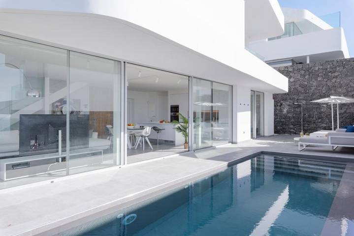 Villa für 8 Personen, mit Pool und Whirlpool sowie Garten in Adeje - 3