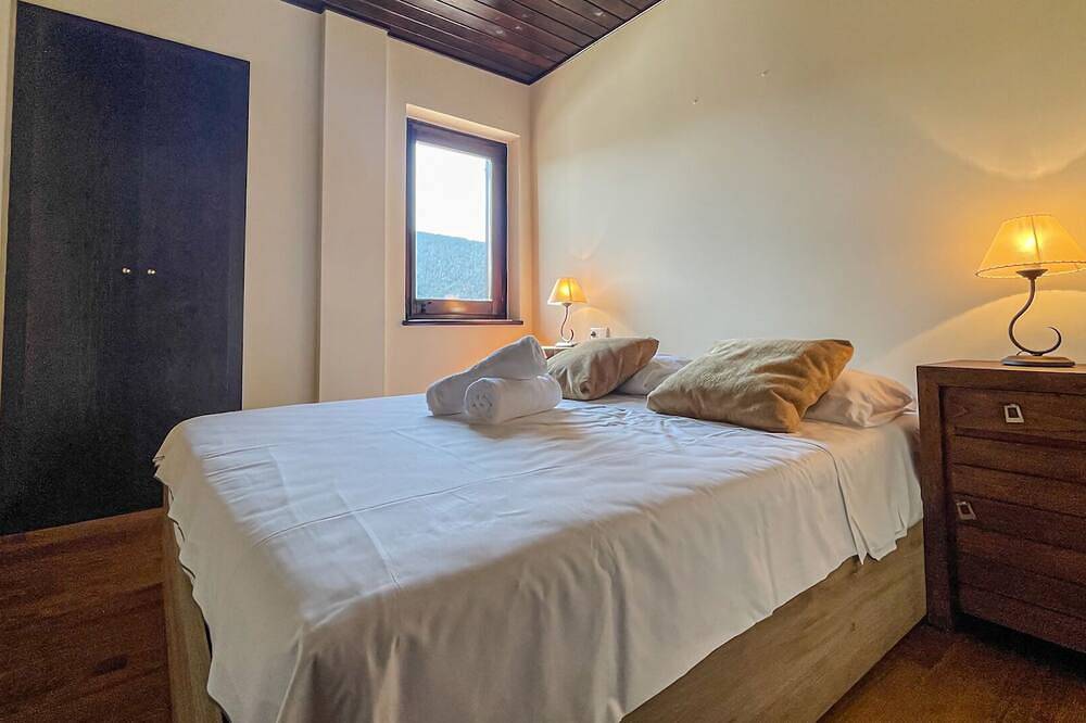 Entire apartment, Flat with great mountain views in La Molina, Alp