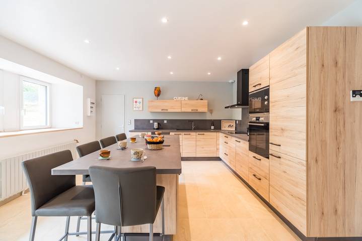 Location de vacances pour 8 personnes, avec terrasse et jardin à Ploumilliau - 3