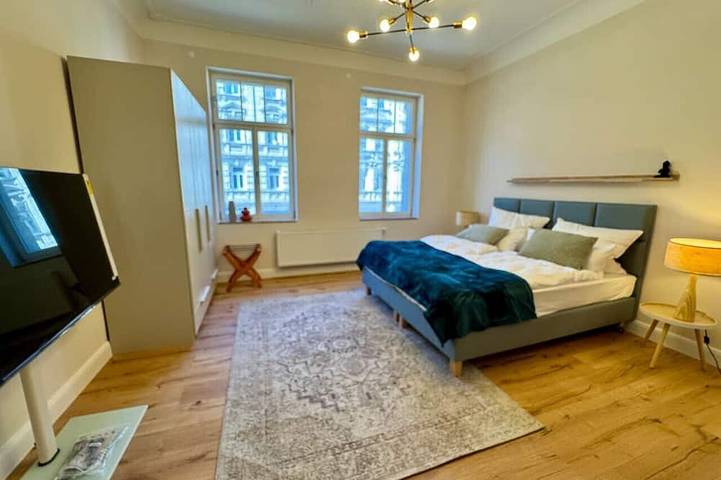 Entire apartment, 3-room, 1 living- 2 bedrooms in Fürth, Franconia