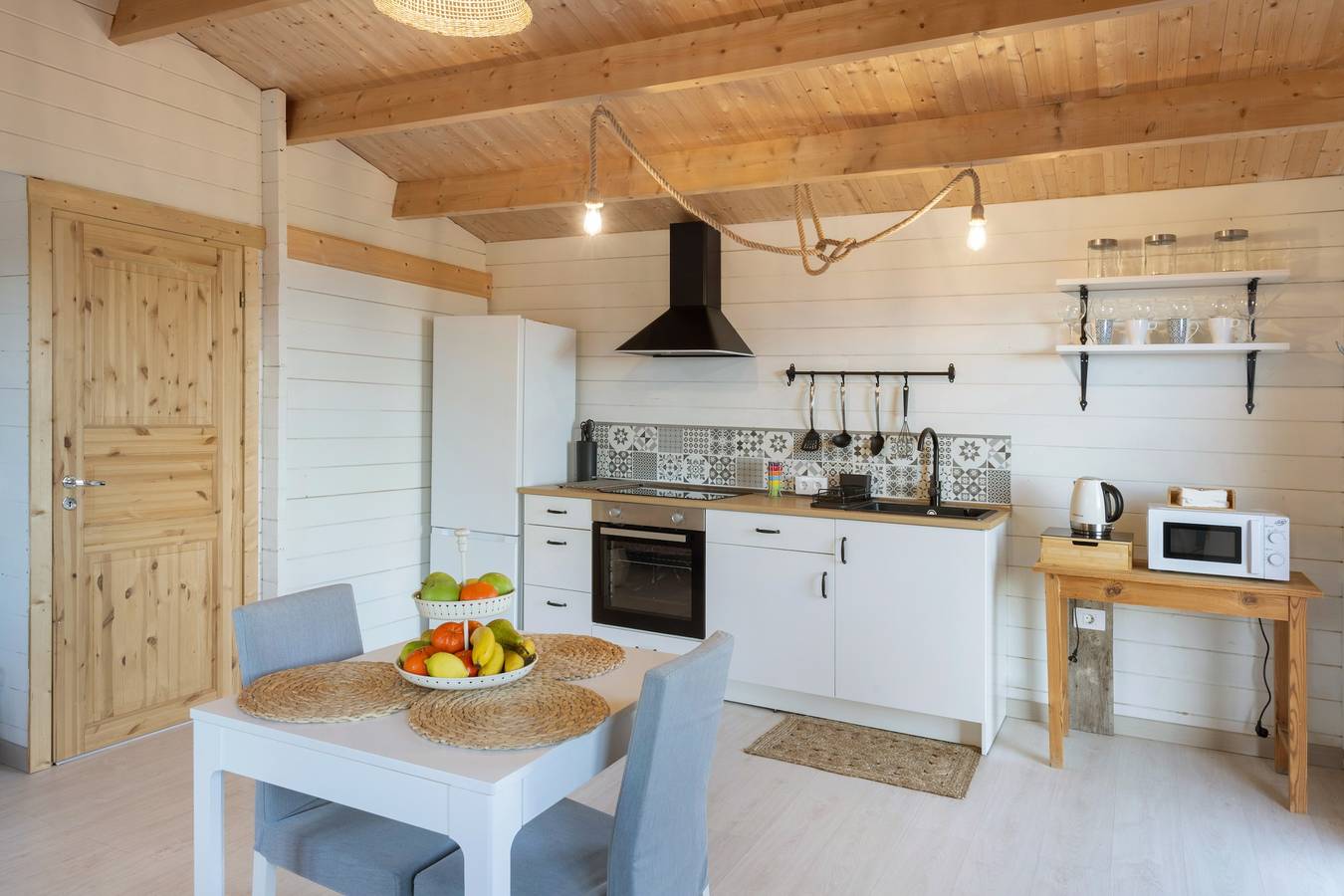 Vakantiehuis 'Dely' met Uitzicht op Zee, Privé Zwembad en Privé Terras, foto 8