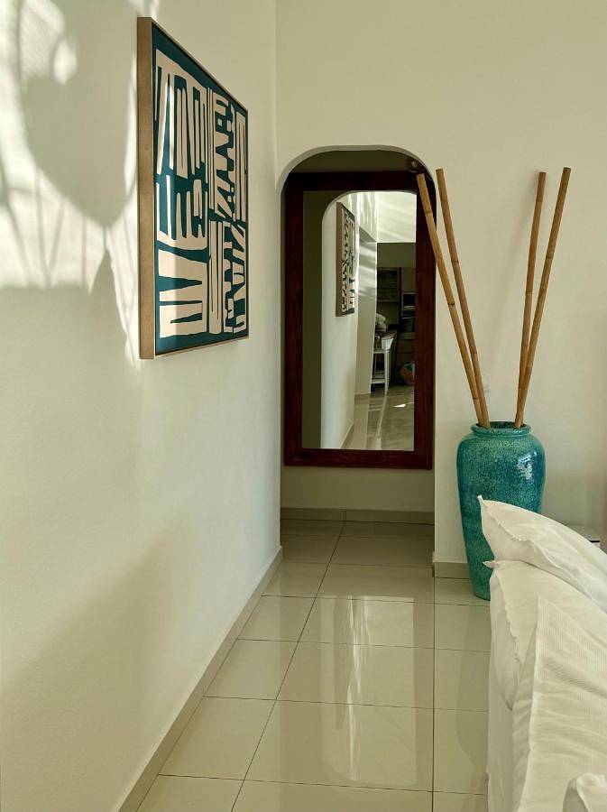 Location de vacances pour 8 personnes, avec piscine ainsi que jacuzzi et jardin dans Plage de Malendure - 3