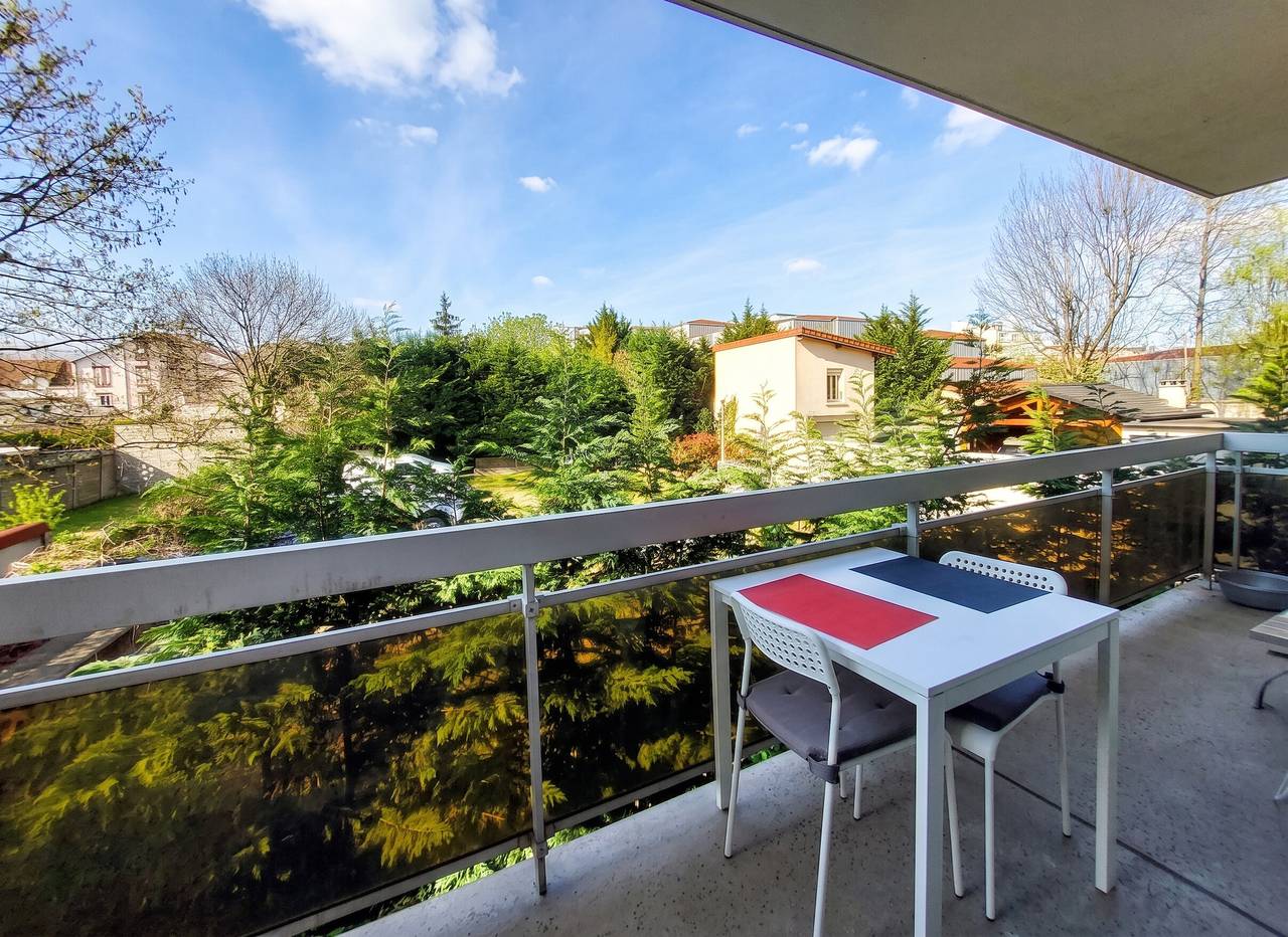 Appartement entier, Appartement moderne aux Pavillons-sous-Bois - 24 m² + Terrasse in Les Pavillons-sous-Bois, Seine-Saint-Denis