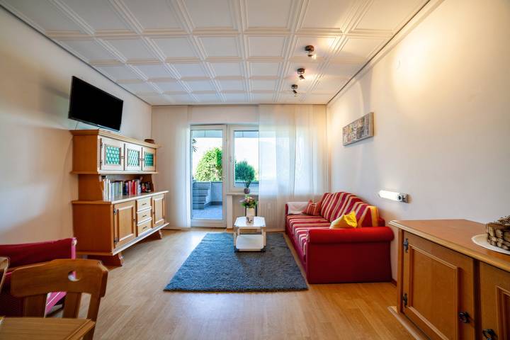 Ferienwohnung für 4 Personen, mit Garten und Kinderpool in Meran
