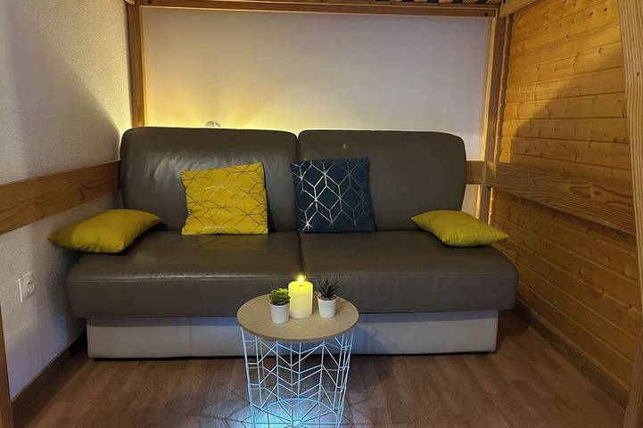 Gîte pour 6 personnes, avec jacuzzi et piscine ainsi que balcon et sauna à Orelle - 4