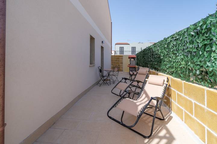 Entire apartment, Apartment 'Casa Iole Portopalo' with Sea View, Wi-Fi and Air Conditioning in Portopalo di Capo Passero, Syracuse Province