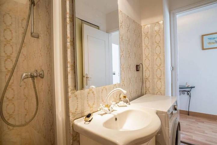 Gîte pour 2 personnes, avec balcon et piscine dans Plage du Hôme - 4