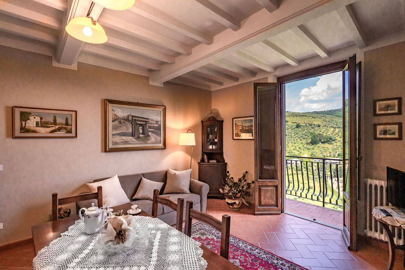 Ganze Wohnung, Ferienwohnung für 3 Personen mit Balkon/Terrasse in Massa e Cozzile, Pistoia Provinz