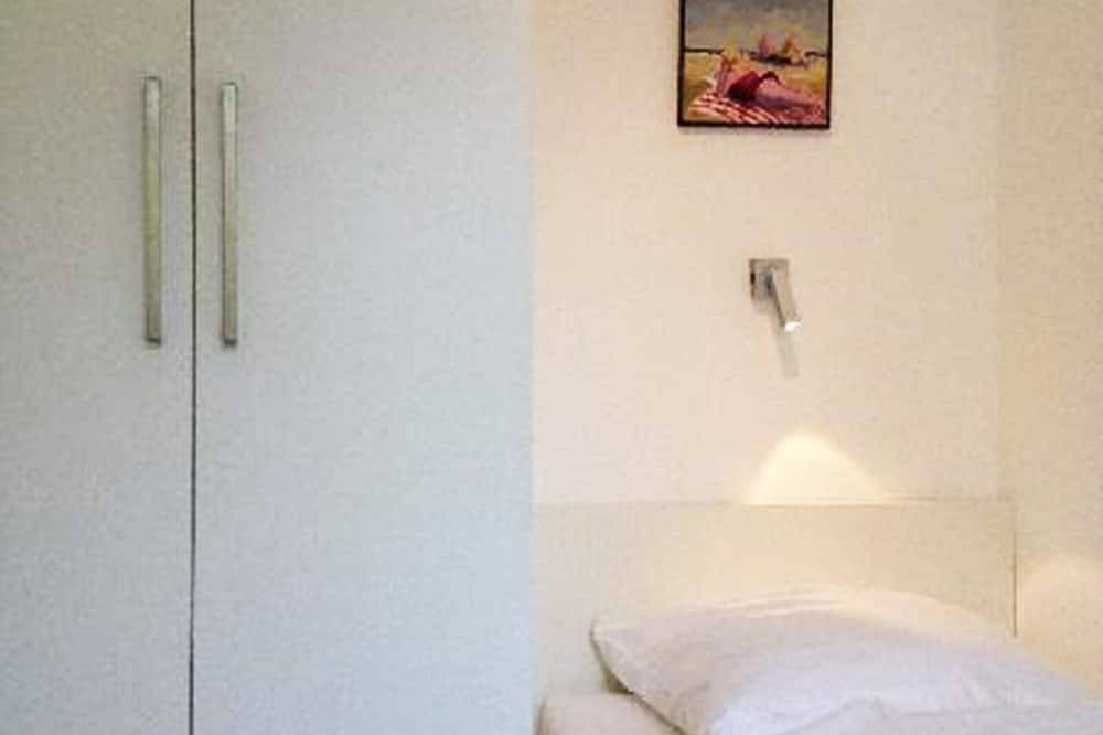 Ganze Wohnung, Modernes Appartement mit Sauna, Terrasse und Garten in Wenningstedt in Wenningstedt, Sylt