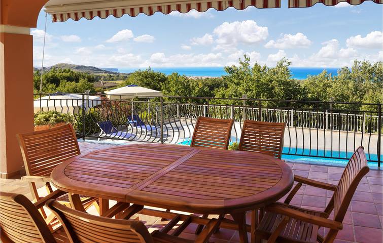 Luxuriöses 2.5km Strand-Apt mit Pool & Terrasse in Tortora, Cosenza Provinz