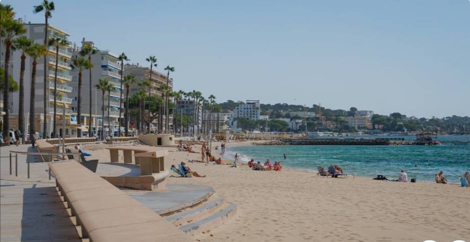 Gîte pour 3 personnes, avec terrasse dans Plage de Juan-les-Pins - 4