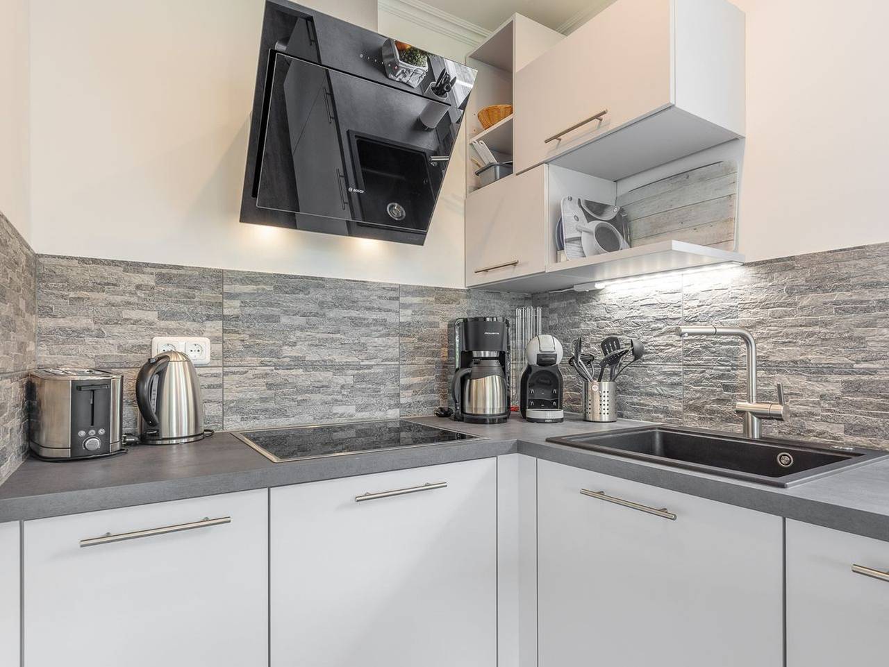 Ganze Ferienwohnung, Syltjuwel - Moderne 1-Zimmer Ferienwohnung mit ca. 40 m², für max. 2 Personen. in Wenningstedt, Sylt