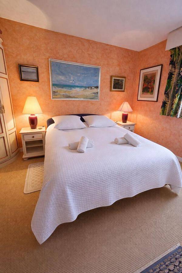 Gîte pour 5 personnes, avec terrasse et vue dans Office de Tourisme d'Antibes - 2