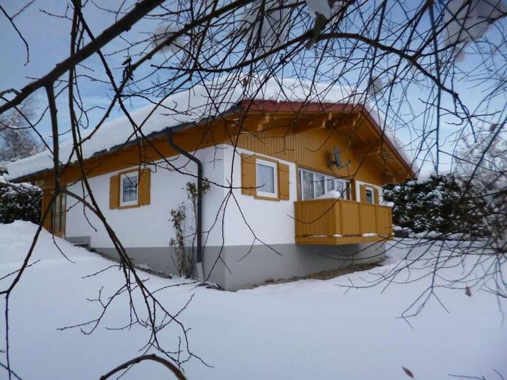 Ferienhaus für 4 Personen, mit Balkon und Terrasse sowie Garten in Hinterschmiding