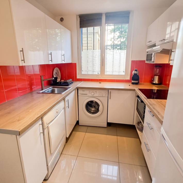 Appartement entier, Appartement moderne à Paray-Vieille-Poste, 50m², avec terrasse in Paray-Vieille-Poste, Essonne